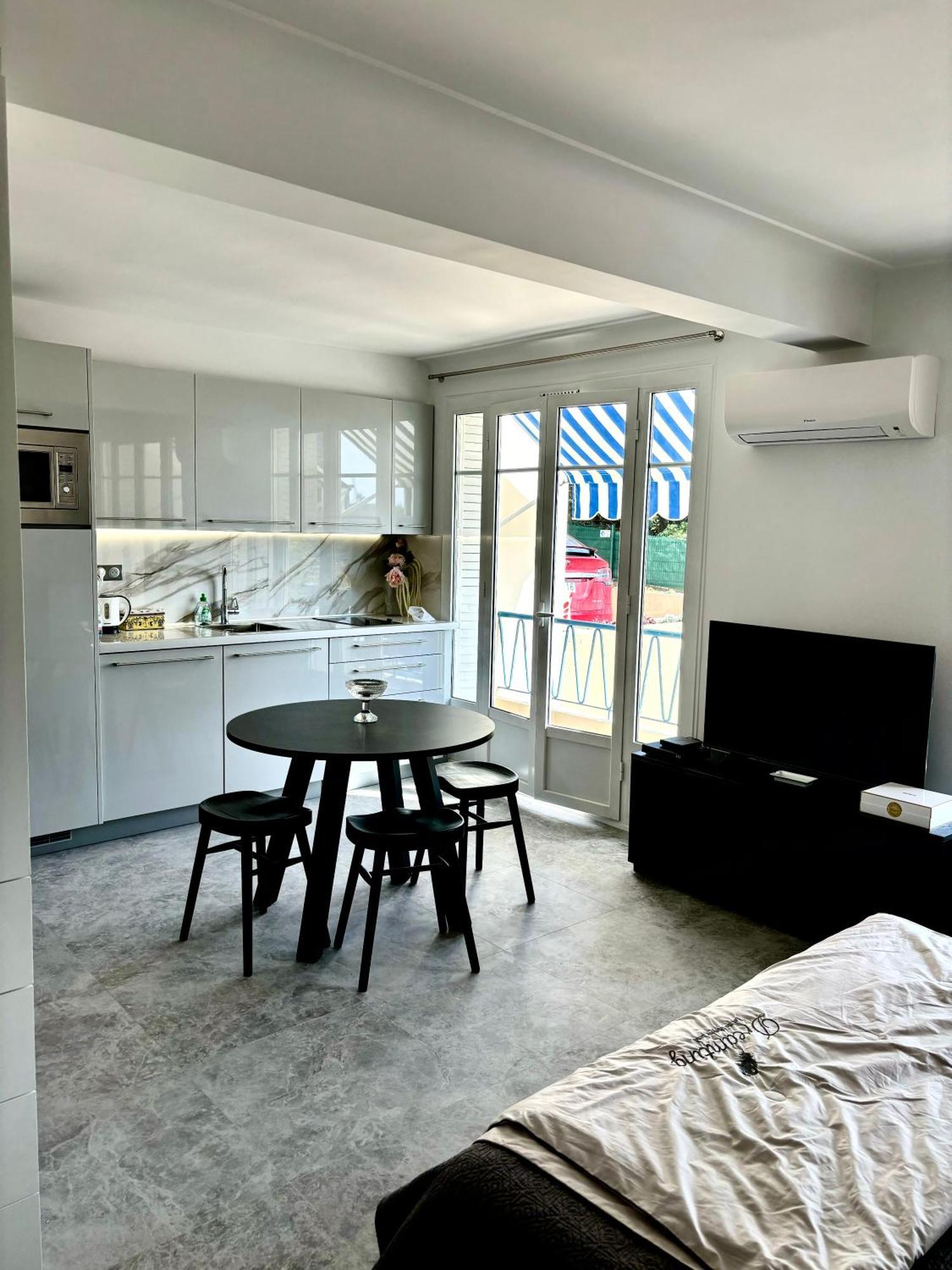 Appartement Near Monaco Sea View Balcony