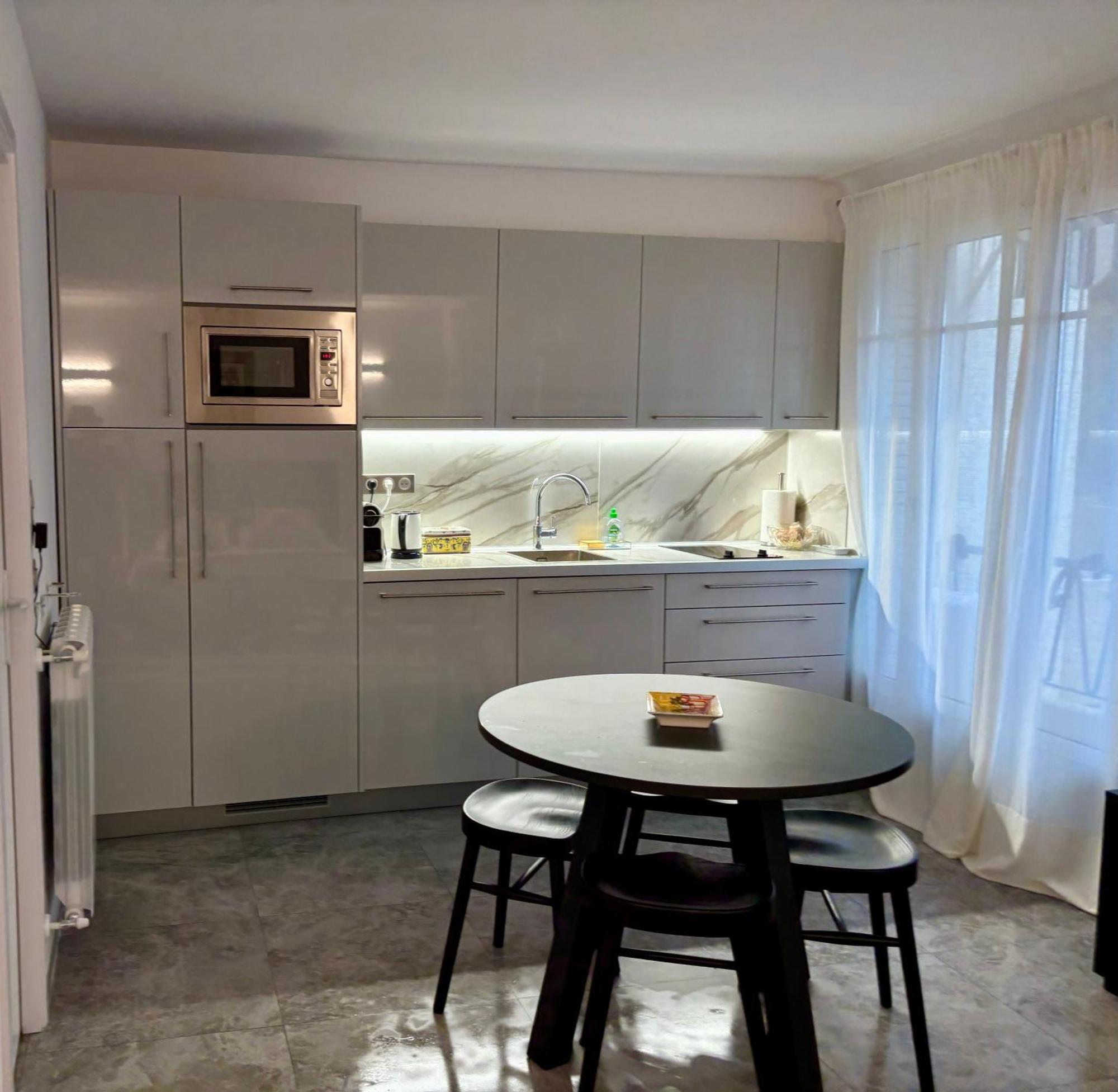 Appartement Near Monaco Sea View Balcony